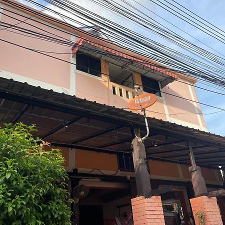 Jj Guesthouse Chiang Mai Eksteriør bilde