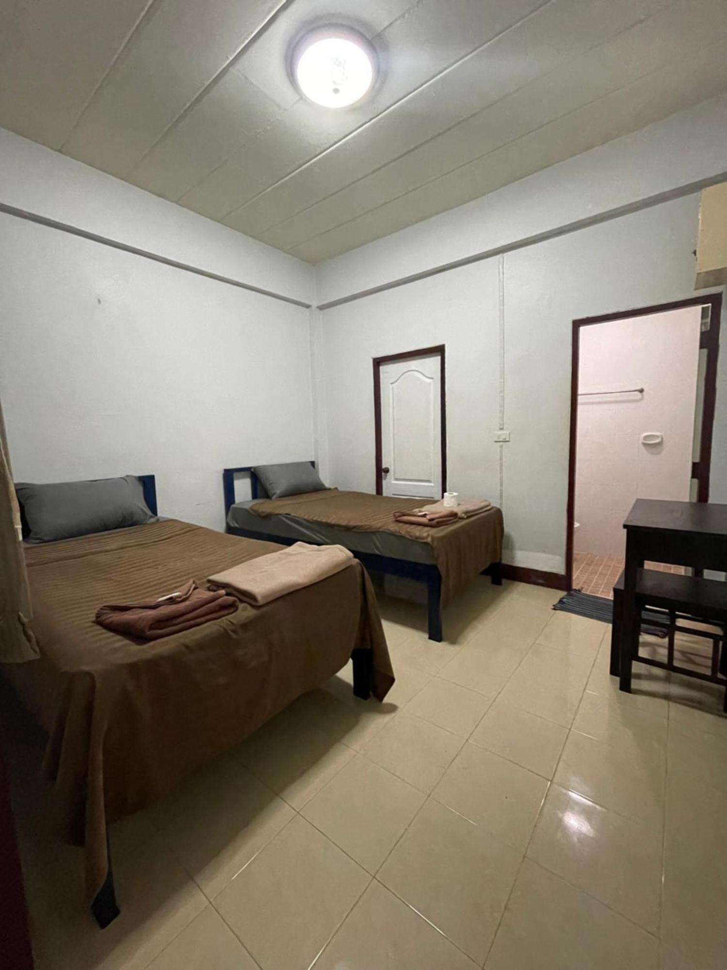Jj Guesthouse Chiang Mai Eksteriør bilde