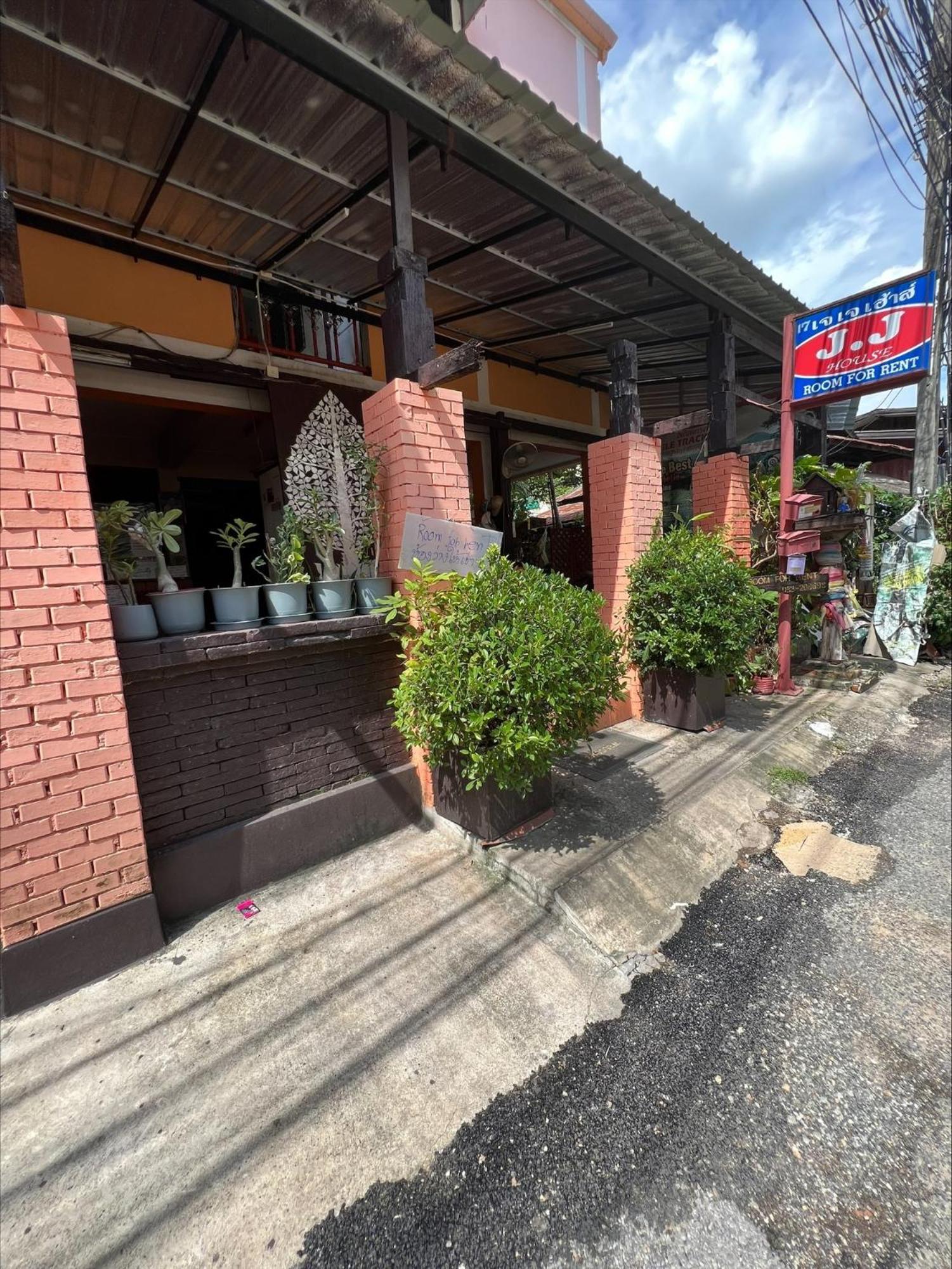 Jj Guesthouse Chiang Mai Eksteriør bilde