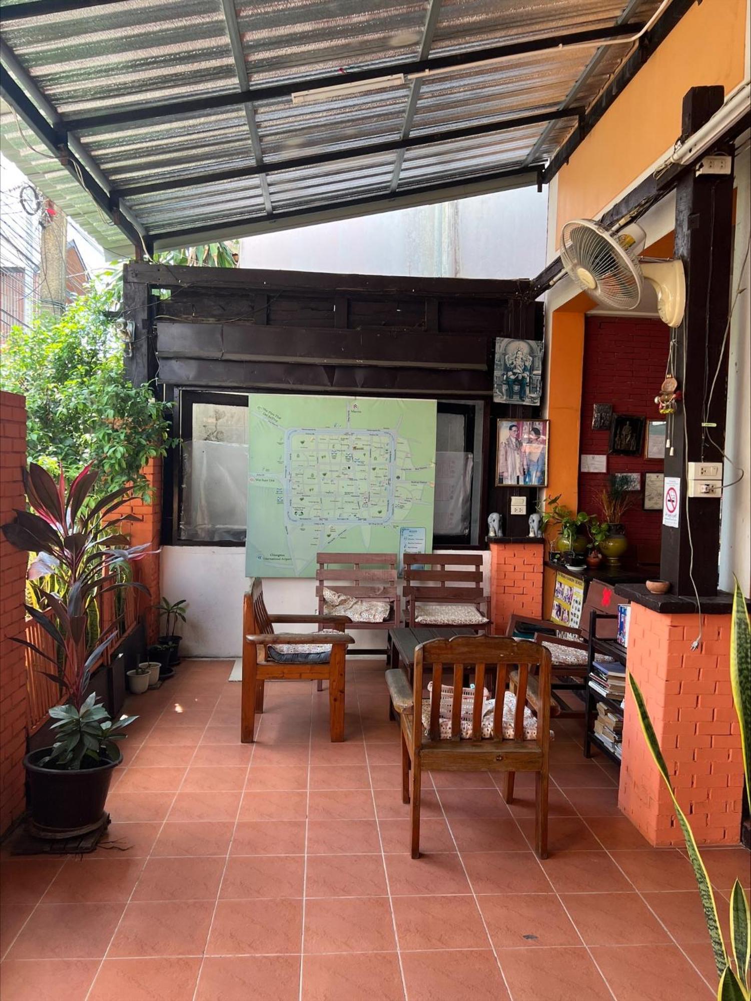 Jj Guesthouse Chiang Mai Eksteriør bilde